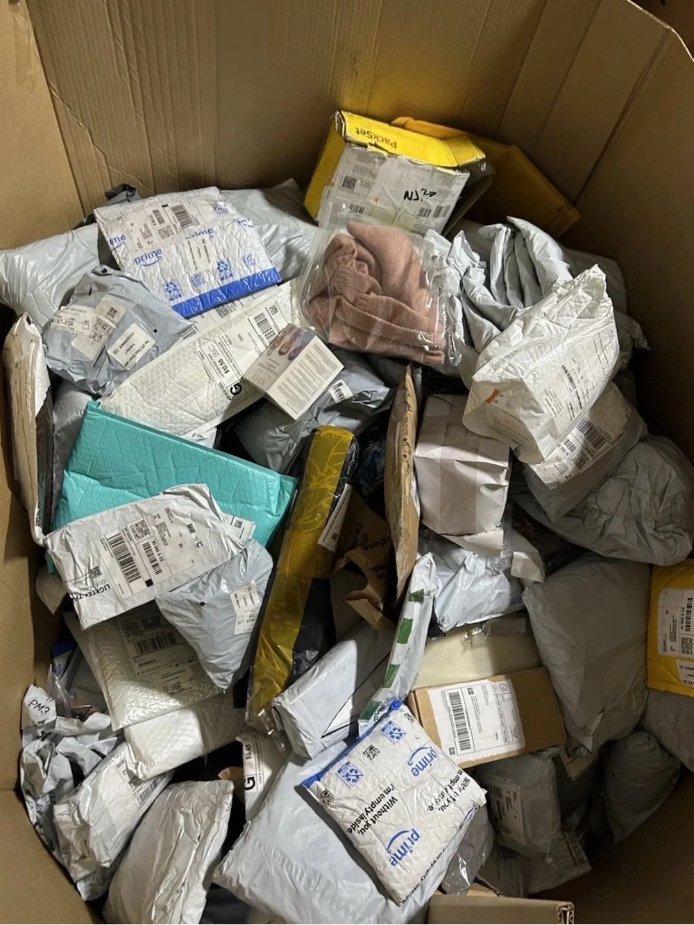 10 (TEN) plus / Mystery Mail Unclaimed Package Lot!